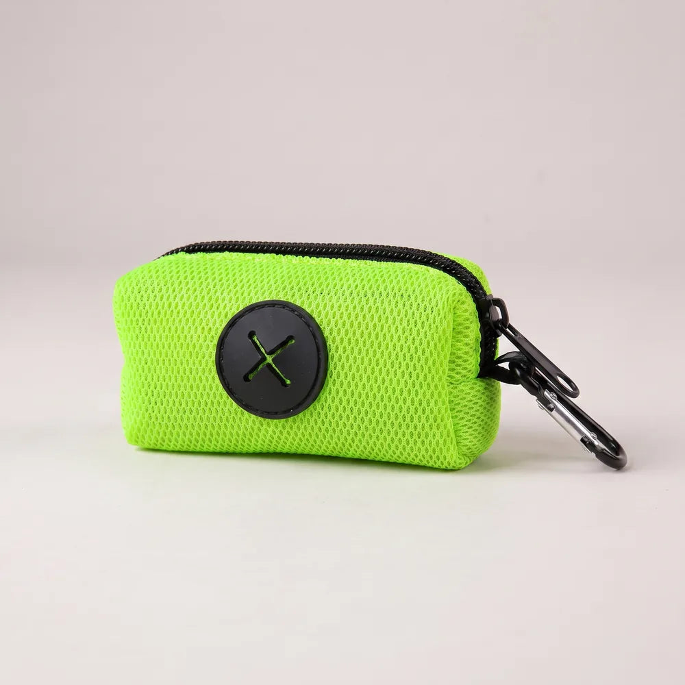 Distributeur de sac à crottes pour chien